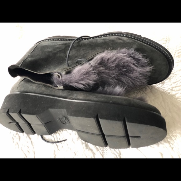 Shoes - Picture 4 of 5